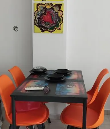 Apartment Art House 1 *